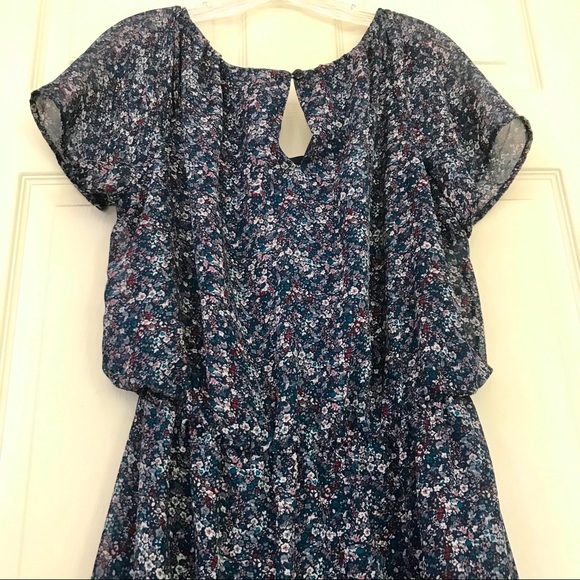 🌸3/$25 Charlotte Russe Flowy Floral Dress with Flutter Sleeves, Blue & Red Sz L - Picture 6 of 12